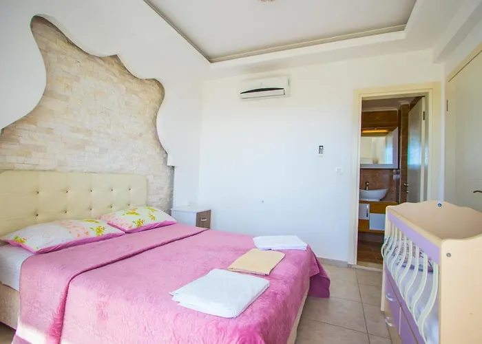 Villa Hisarpark B Villa, Oezel Havuzlu,