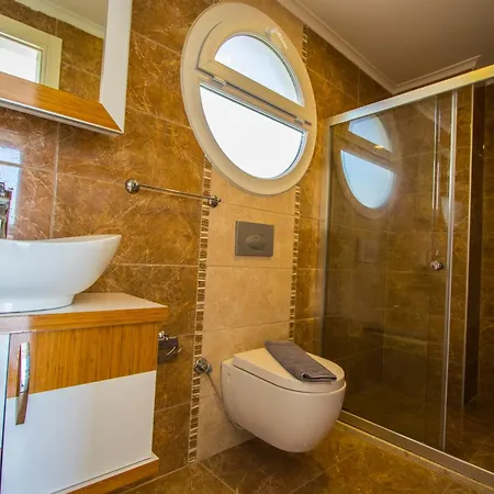 Hisarpark B Villa, Oezel Havuzlu,